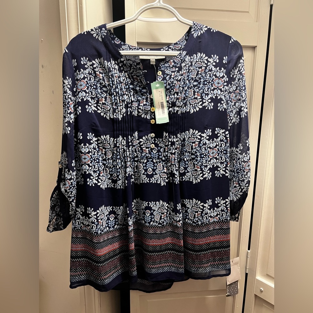 Long sleeve, Size Medium women’s shirt